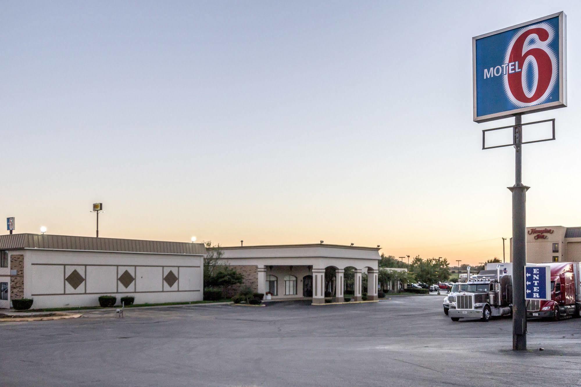 Motel 6-Springfield, Oh ภายนอก รูปภาพ